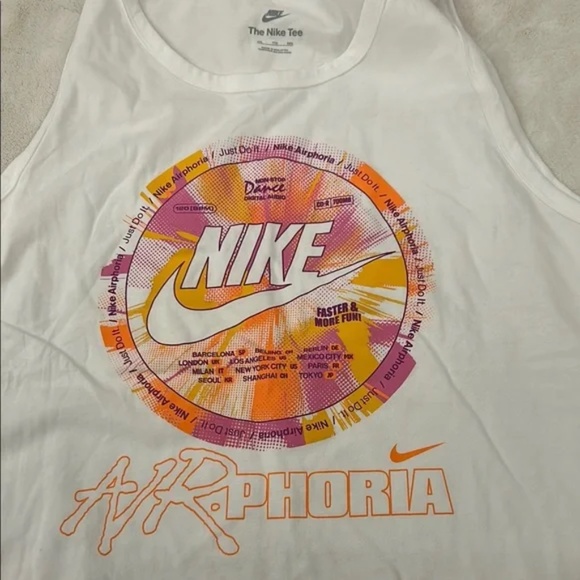 Nike White Tank Top with Graphic Print XXL - Picture 1 of 6